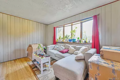 12 Garnet Drive, Brentwood, NY 11717 - Photo 2