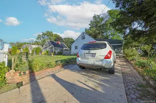 12 Garnet Dr, Brentwood, NY 11717 - Photo 16