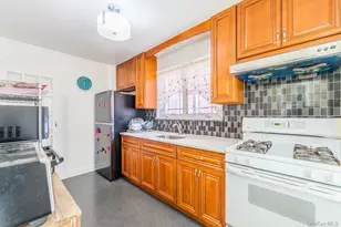 130-49 217th St, Springfield Gardens, NY 11413 - Photo 10