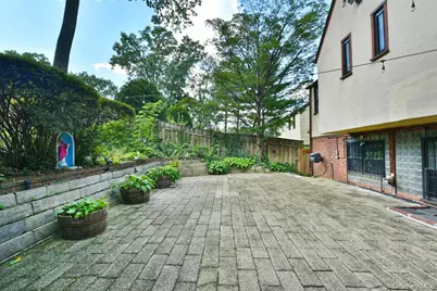 139-30 Coolidge Avenue, Briarwood, NY 11435 - Photo 30