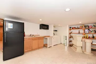 139-30 Coolidge Ave, Briarwood, NY 11435 - Photo 22