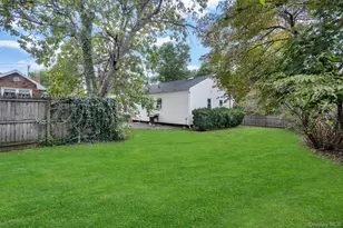 57 1st St, Hicksville, NY 11801 - Photo 28