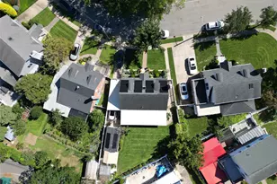 14 Plymouth St, New Hyde Park, NY 11040 - Photo 4