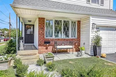 241 Hendrickson Avenue, Lynbrook, NY 11563 - Photo 6
