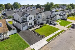 1890 Chester Dr, East Meadow, NY 11554 - Photo 2