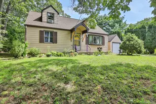 27 Osborne Hill Rd, Wappingers Falls, NY 12590 - Photo 2