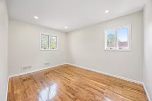 20 E 8th St, Deer Park, NY 11729 - Photo 10