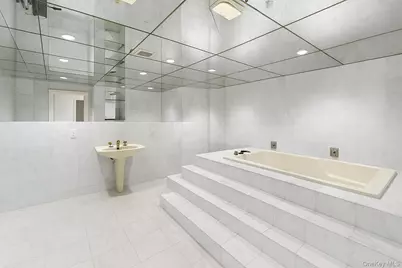 19404 110th Road, Saint Albans, NY 11412 - Photo 30