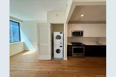 25-21 43rd Avenue, Long Island City, NY 11101 - Photo 2