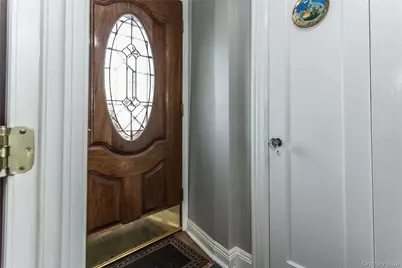 98-02 161st Avenue, Howard Beach, NY 11414 - Photo 4