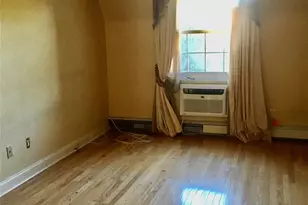 14-04 Michael Pl, Bayside, NY 11360 - Photo 4