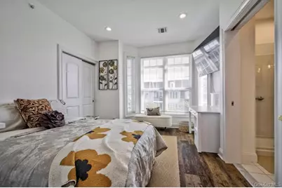 323 Roosevelt Way, Westbury, NY 11590 - Photo 8