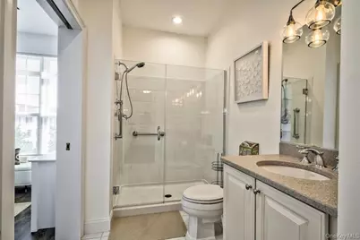323 Roosevelt Way, Westbury, NY 11590 - Photo 10