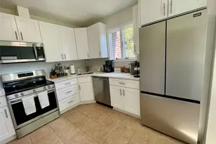 32 Beechwood St, Farmingdale, NY 11735 - Photo 14