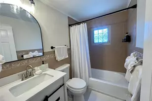 32 Beechwood St, Farmingdale, NY 11735 - Photo 18
