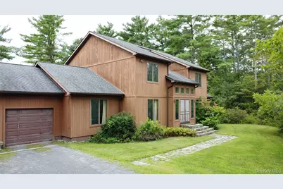 211 Meadow Brook Lane, Greenville, NY 12083 - Photo 2