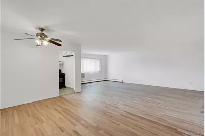 742 Deer Park Avenue #8B, North Babylon, NY 11703 - Photo 4