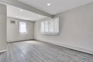 260 Cedar Ct, Copiague, NY 11726 - Photo 10