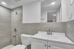 260 Cedar Ct, Copiague, NY 11726 - Photo 22