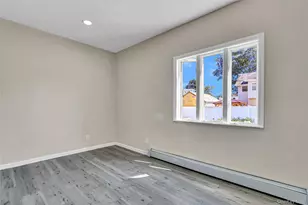 260 Cedar Ct, Copiague, NY 11726 - Photo 8