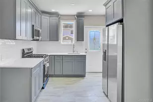 260 Cedar Ct, Copiague, NY 11726 - Photo 4