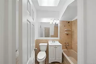 59-58 69th Pl, Maspeth, NY 11378 - Photo 12