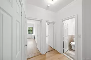 59-58 69th Pl, Maspeth, NY 11378 - Photo 10