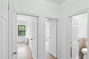 59-58 69th Pl, Maspeth, NY 11378 - Photo 16