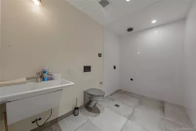 33-09 37th Avenue, Long Island City, NY 11101 - Photo 34