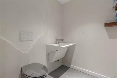 33-09 37th Avenue, Long Island City, NY 11101 - Photo 20