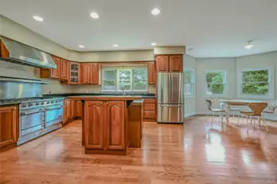 4 Skunk Hollow Rd, Huntington, NY 11743 - Photo 10