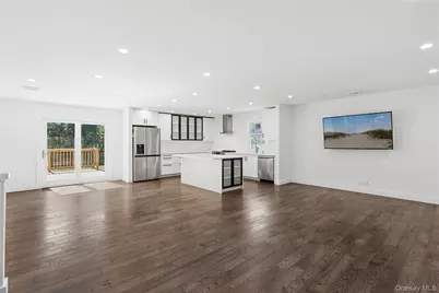 133 Trout Brook Lane, Aquebogue, NY 11931 - Photo 4