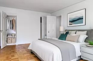 7 Chateaux Cir, Scarsdale, NY 10583 - Photo 12