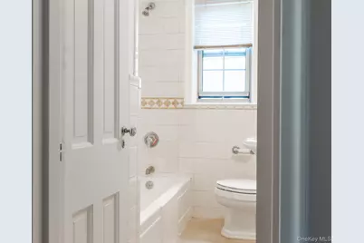 7 Chateaux Circle #7E, Scarsdale, NY 10583 - Photo 18