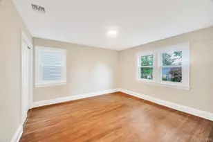 103 Calla Ave, Floral Park, NY 11001 - Photo 28