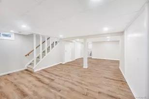 103 Calla Ave, Floral Park, NY 11001 - Photo 36