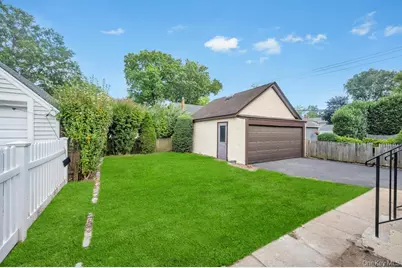 103 Calla Avenue, Floral Park, NY 11001 - Photo 40