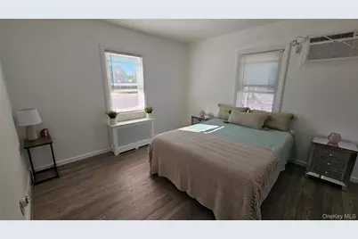 956 Hillside Boulevard, New Hyde Park, NY 11040 - Photo 10