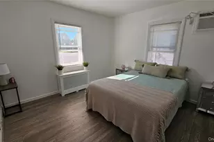 956 Hillside Blvd, New Hyde Park, NY 11040 - Photo 10