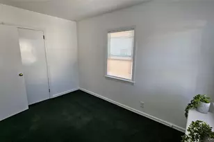 956 Hillside Blvd, New Hyde Park, NY 11040 - Photo 14