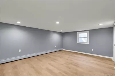 123 Mitchell Street, North Bellmore, NY 11710 - Photo 20