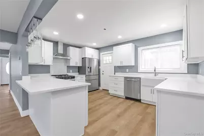 123 Mitchell Street, North Bellmore, NY 11710 - Photo 12