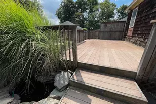 45 Cedar Ave, Farmingdale, NY 11735 - Photo 4