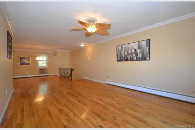 11 Glen Hollow Drive #D15, Holtsville, NY 11742 - Photo 8