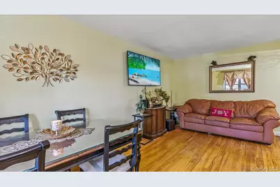 88-10 34th Avenue #5C, Jackson Heights, NY 11372 - Photo 6