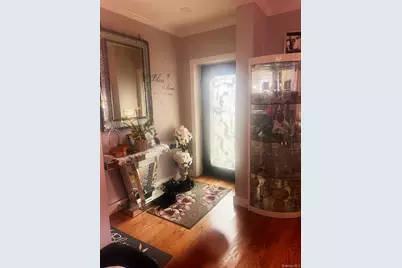 111-39 205 Street, Saint Albans, NY 11412 - Photo 4
