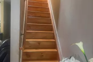 111-39 205th St, Saint Albans, NY 11412 - Photo 8