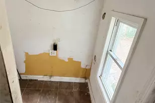 210 Dartmouth St, Hempstead, NY 11550 - Photo 14