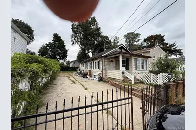 210 Dartmouth Street, Hempstead, NY 11550 - Photo 4