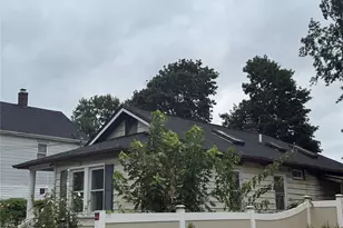 210 Dartmouth St, Hempstead, NY 11550 - Photo 2